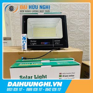 Đèn pha năng lượng mặt trời 300W SLP300